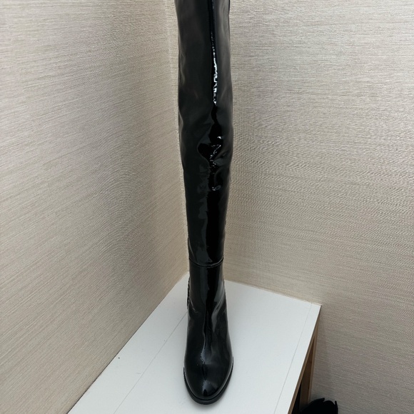 Stuart Weitzman Patent Leather Over The Knee Boots, size 8.5 - Picture 2 of 6